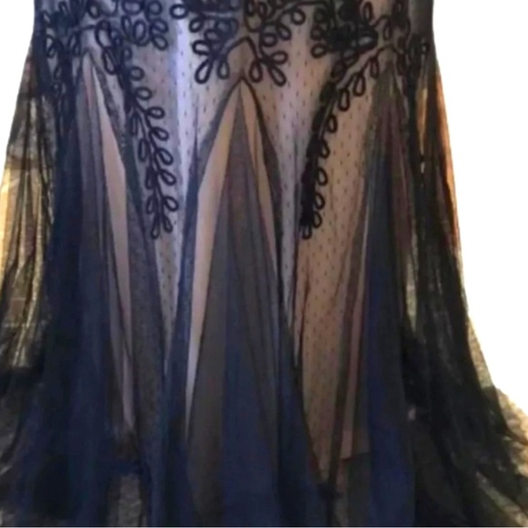 Betsy & Adam Soutache Mermaid Gown Size 14 - Picture 5 of 5